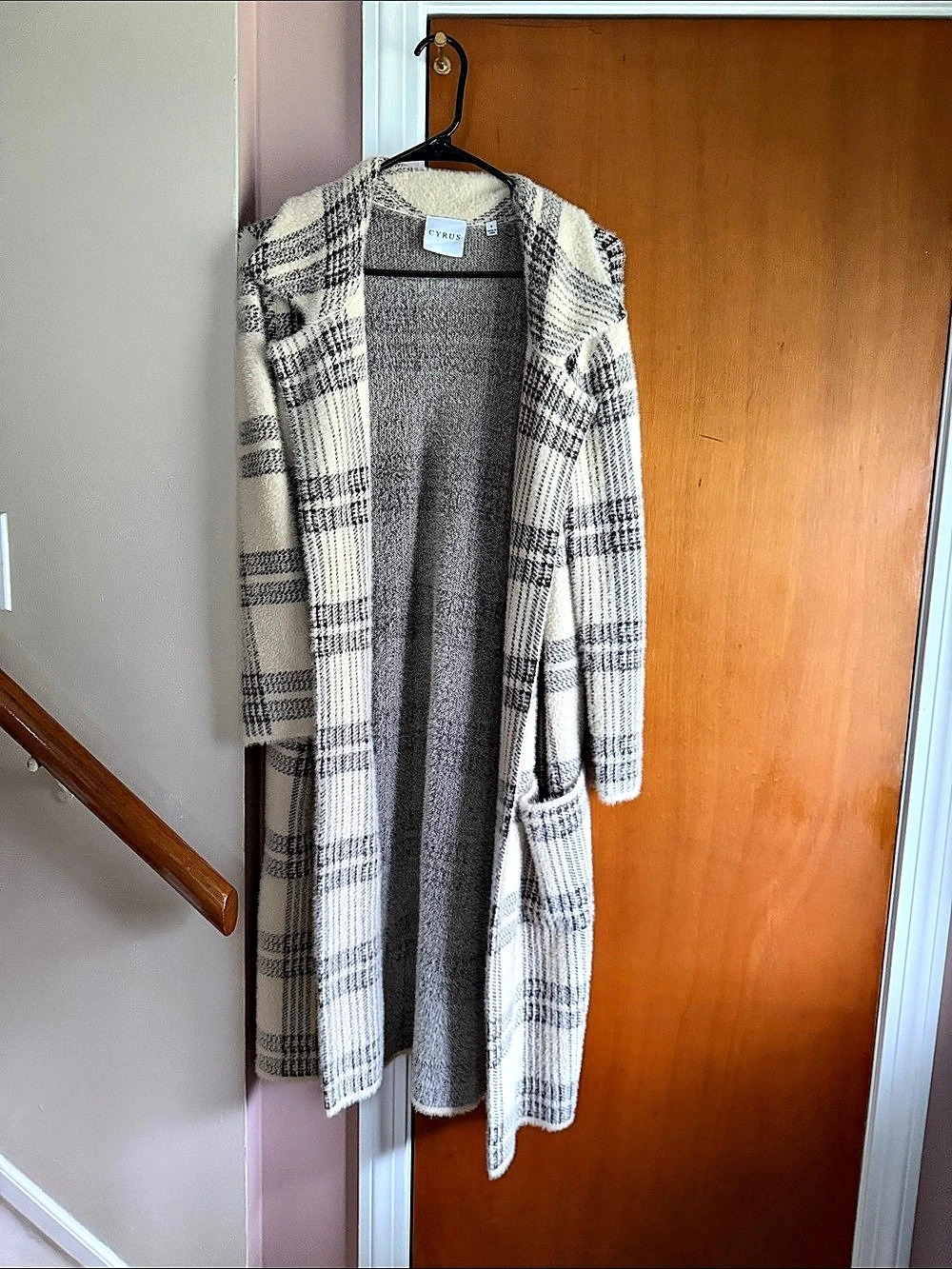 Cyrus Plaid Long Cardigan in Cream & Gray Size Small